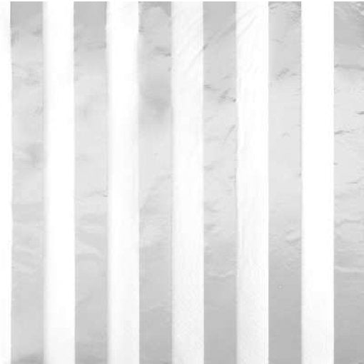 Guardanapos brancos com riscas prateadas, com a medida de 33 x 33 cm.
Cada embalagem contém 16 unidades.