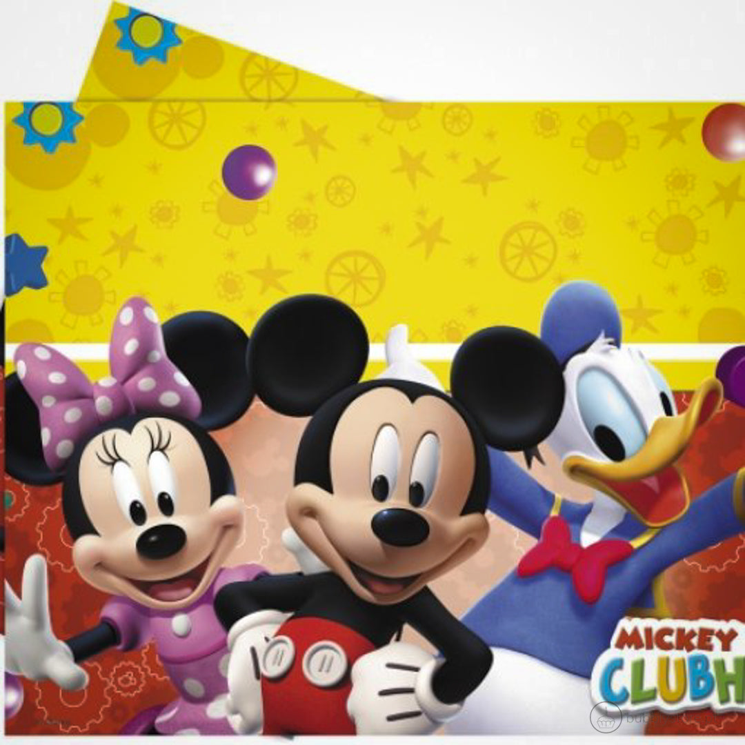 Toalha de plástico da temática Mickey, com a medida de 1,20 x 1,80m.
Cada embalagem contém 1 unidade.