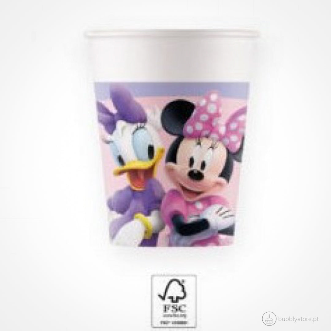 Copos da temática Minnie, com a capacidade de 200ml.
Cada embalagem contém 8 unidades.