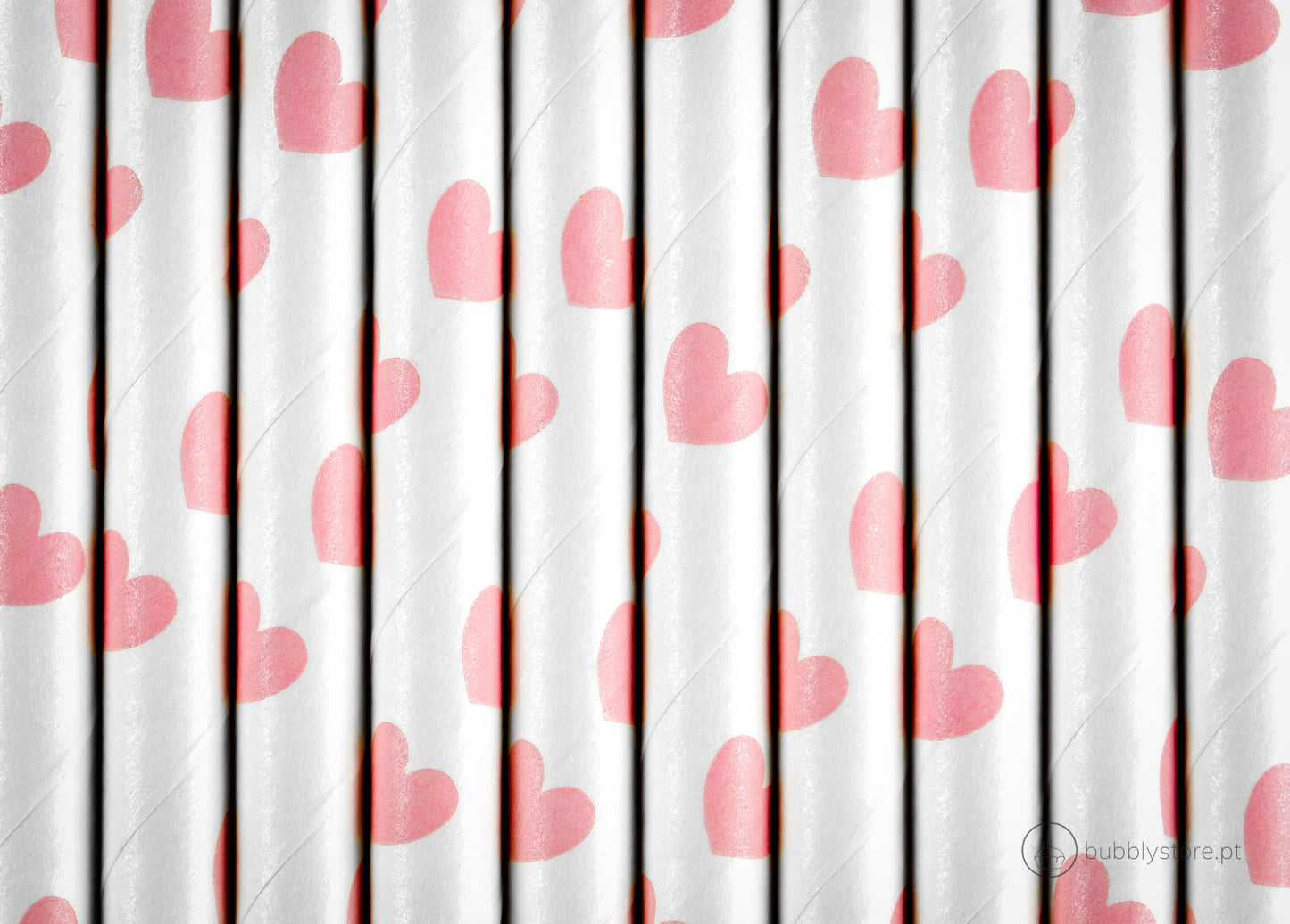 Corazones de pajitas blancas