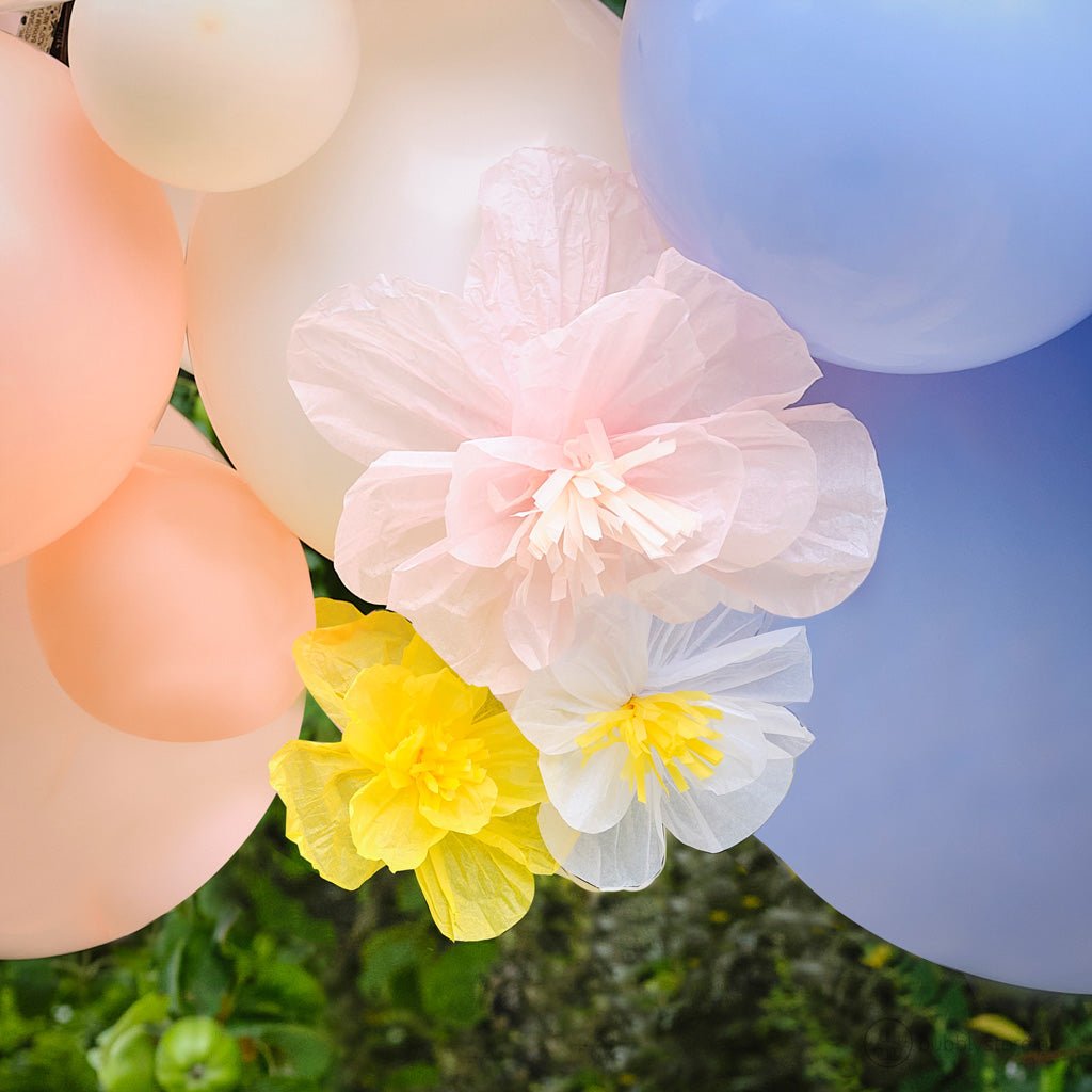 Arco Balões Pastel com Flores - Bubbly