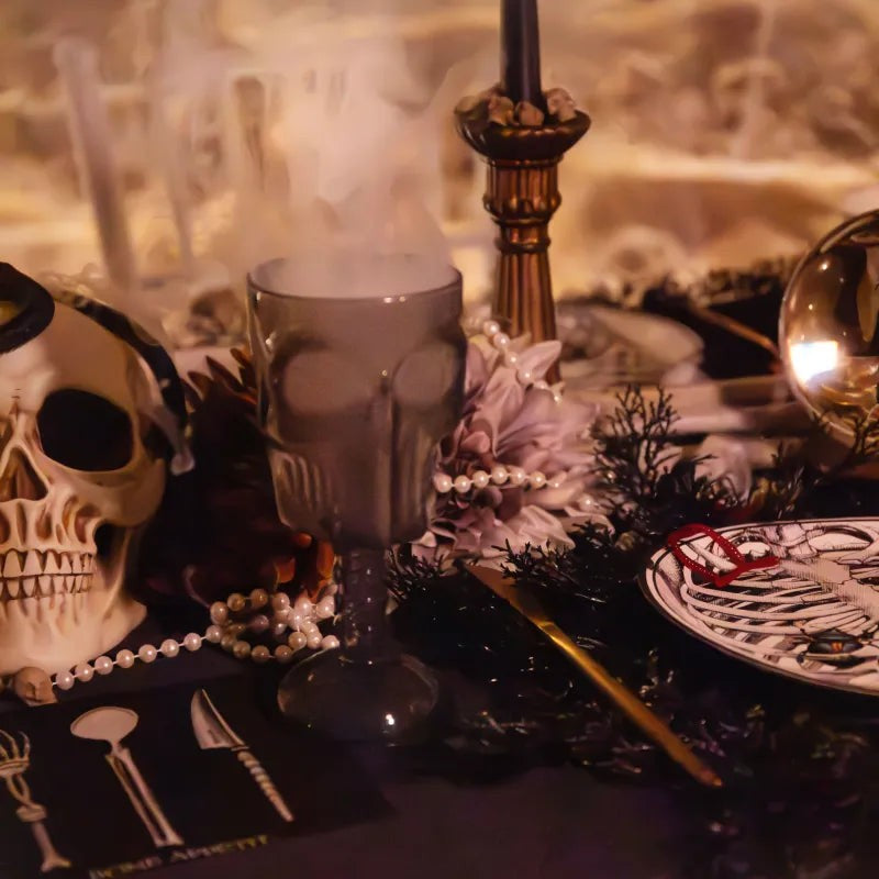 Copo Cálice Caveira Preto, mesa de Halloween