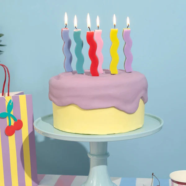 Velas de Aniversário Wavy Coloridas 10cm detalhe