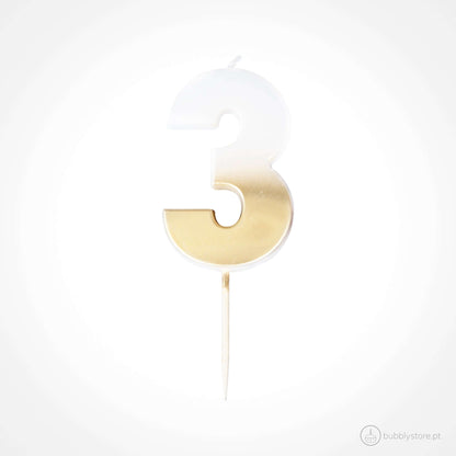 Vela de aniversário n.º 3 dourada degradê, com altura de 5cm.
Cada embalagem contém 1 unidade.