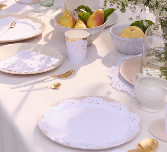 Pratos Bordado Inglês Brancos