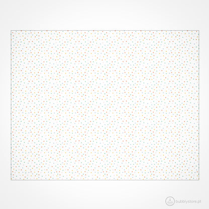 Toalha branca com estampa de bolinhas coloridas, com a medida de 2,60 x 1,40m. Cada embalagem contém 1 unidade.