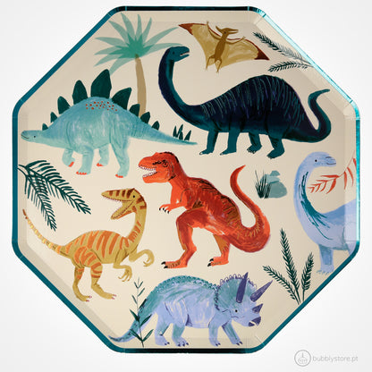 Pratos da temática Dinossauros, com a medida de 2,60 x 2,60 cm. Disponíveis em conjuntos de 8 unidades.
