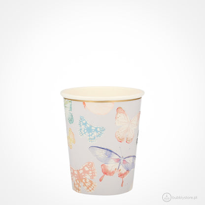 Copos de papel com estampa de borboletas, com a capacidade de 256 ml. Disponíveis em conjuntos de 8 unidades.