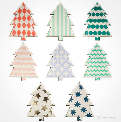 Pratos com formato de Árvore de Natal, com a medida de 20 x 26 cm.
Cada embalagem contém 8 unidades com 8 estampados diferentes.