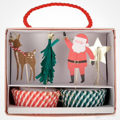 Kit de Cupcakes da temática Natal.
Cada embalagem é composta por 24 formas e 24 toppers com 4 designs diferentes.