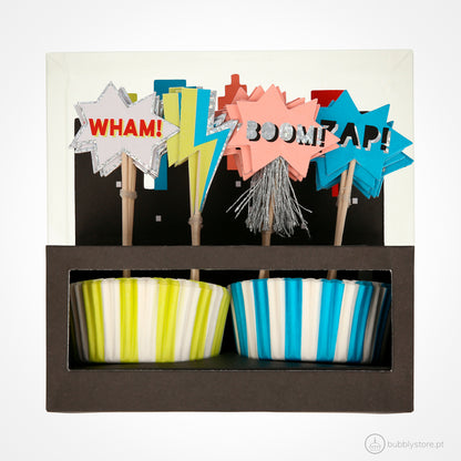 Conjunto para 24 Cupcakes da temática Super Heróis.
Cada embalagem é composta por 24 formas e 24 toppers com 4 designs diferentes.