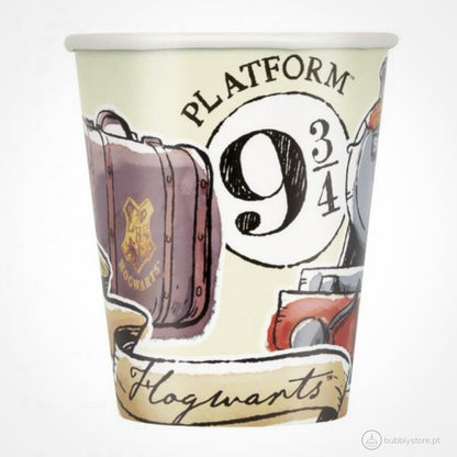 Copos da temática Harry Potter, com a capacidade de 267ml.
Cada embalagem contém 8 unidades.