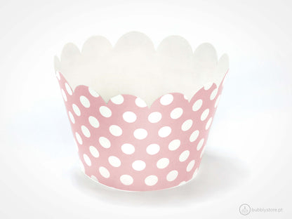 Formas para Cupcakes rosa com bolinhas para decoração de festa aniversário.
Cada embalagem contém 6 unidades.
