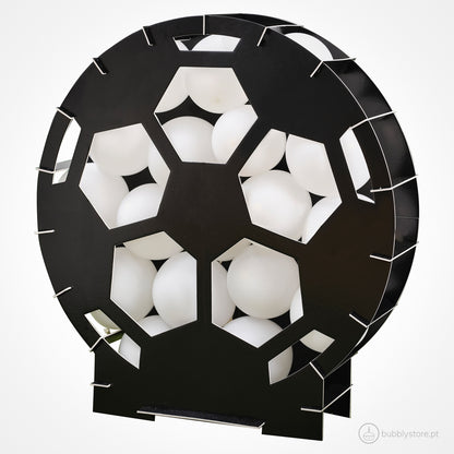 Suporte em forma de bola de futebol para decorar com balões, com a medida de 62,4 x 60cm.
Cada embalagem contém 30 balões de 12cm.