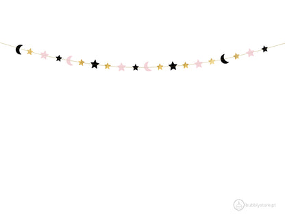 Grinalda com estrelas e luas de papel para decoração de festa aniversário, com aproximadamente 1,9 m.