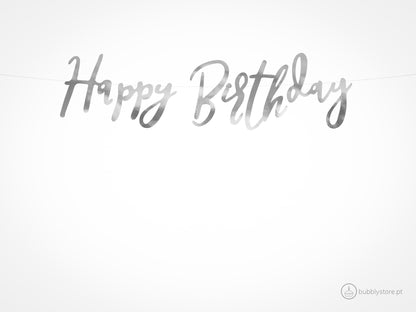 Grinalda com letras prateadas para decoração festa aniversário, com aproximadamente 62 cm.