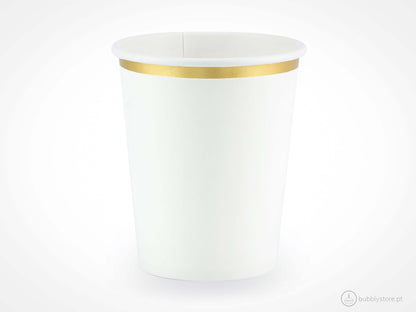 Copos de papel brancos com fio metálico dourado,com a capacidade de 260 ml.
Disponíveis em conjuntos de 6 unidades.