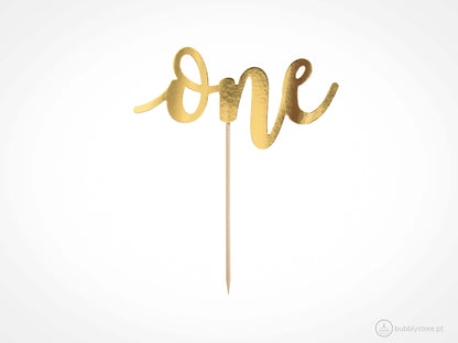 Topo de Bolo 1 ano / aninho dourado para festa aniversário, com altura de 19cm.
Cada embalagem contém 1 unidade.