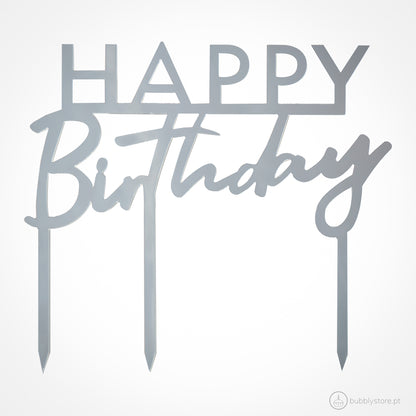 Topo de bolo Happy Birthday em acrílico Prateado, com a medida de 11 x 12cm. Cada embalagem contém 1 unidade e o produto é reutilizável.