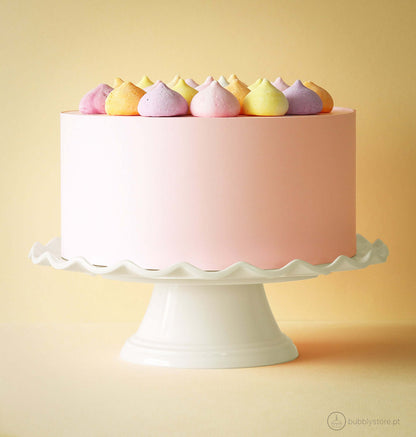 Plato de pastel ondulado de vainilla