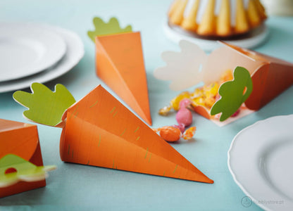 Caixas em forma de cenouras para doces ou brindes, com a medida de 7,5 x 26,5 x 7,5.
Cada embalagem contém 6 unidades.