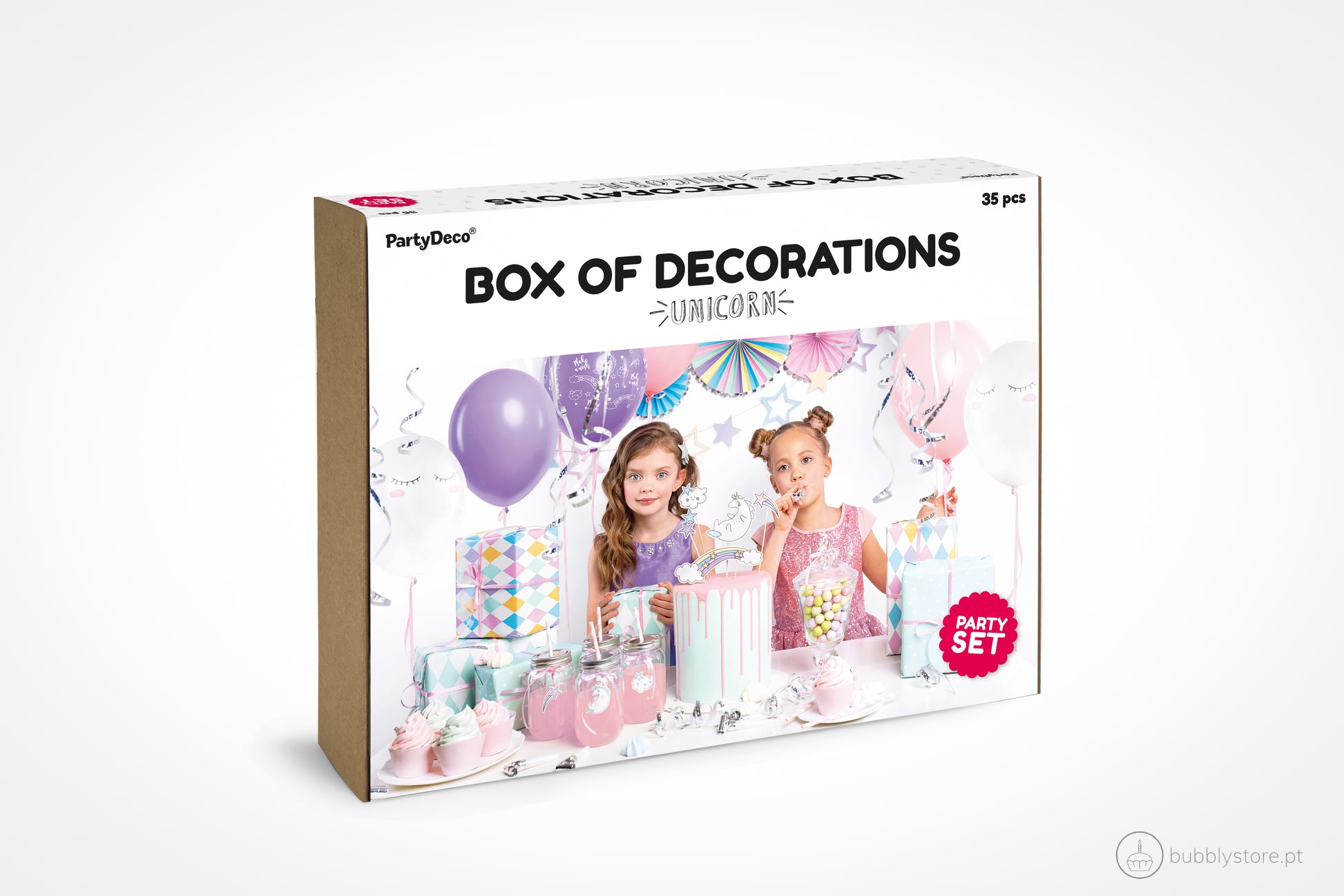 Kit de festa Unicórnios para decoração de festa aniversário.
Inclui bandeirola, grinalda, topos de bolo, formas cupcake, palhinhas, apitos e caixas de doces.