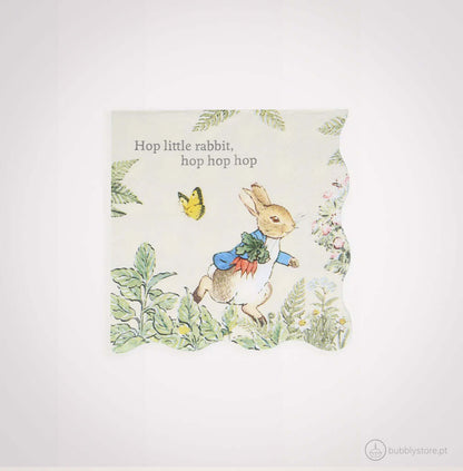 Guardanapos da temática Peter Rabbit, com a medida de 12,5 x 12,5 cm.
Cada embalagem é composta por 16 unidades.