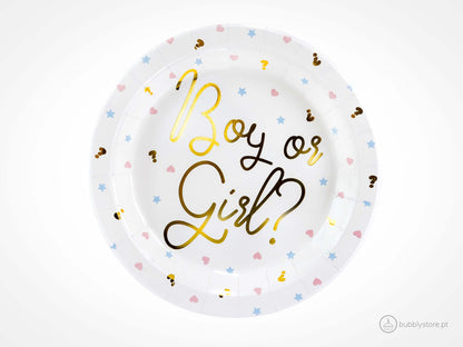 Pratos menino ou menina, com letras em dourado com 23 cm de diâmetro. Disponíveis em conjuntos de 6 unidades.