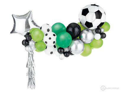 Arco de balões para decoração de festa de aniversário do tema Futebol, com a medida de 150 x 126cm. Inclui balões de latéx, balões foil, balões de modelagem.