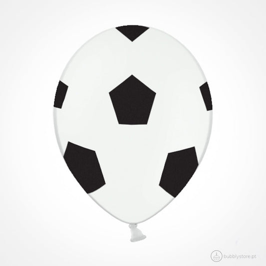 Balões de latex com padrão de bola de futebol, com 30 centímetros de diâmetro. Aptos para enchimento com hélio. Embalagem de 6 unidades.