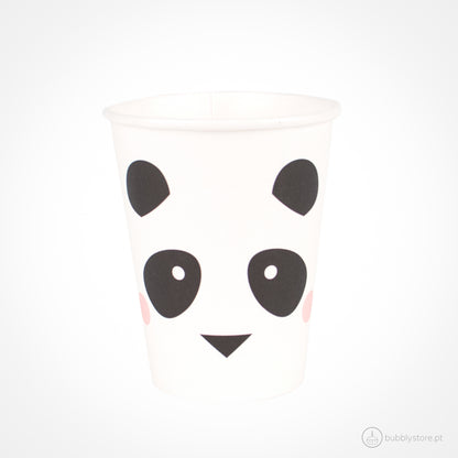 Copos de papel da temática Panda, com a capacidade de 205 ml.
Cada embalagem contém 8 unidades.
