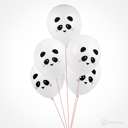 Conjunto balões da temática Panda, com 30 cm de diâmetro.
Cada embalagem é composta por 5 unidades.